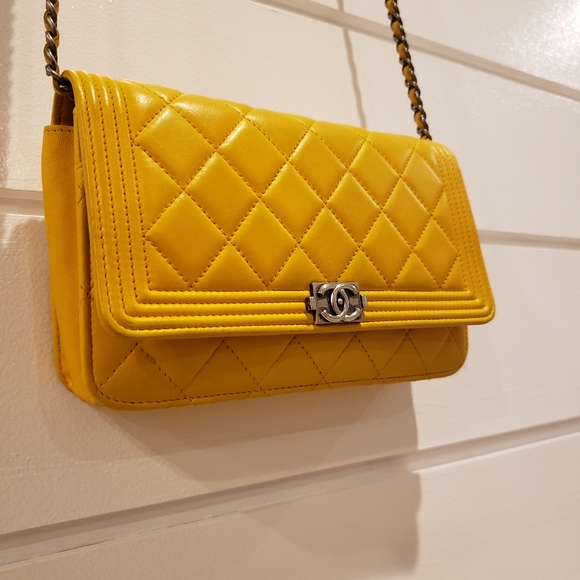 Chanel le boy WOC wallet on chain.  📍Sold📍 - Picture 2 of 7